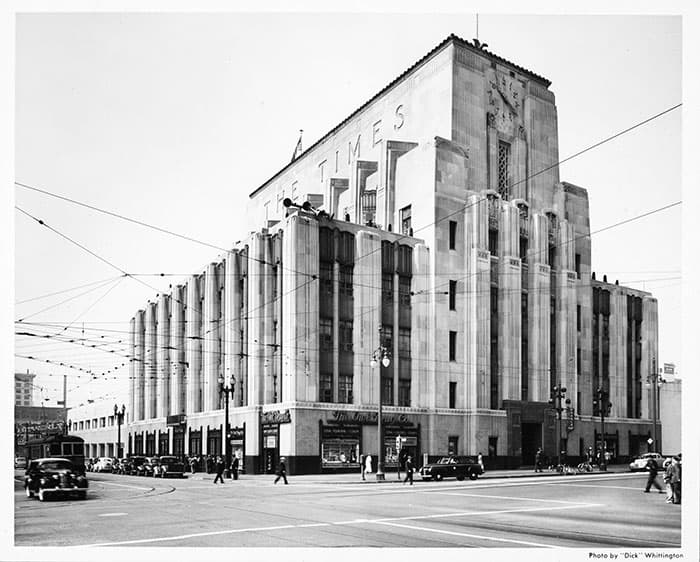 Los Angeles Times building circa 1935