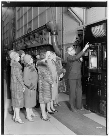Long Beach Steam Station, Plant #2 - Girls at L.B.S.P