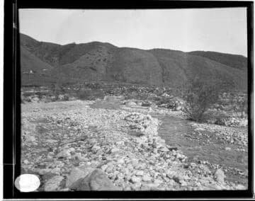 An unidentified view of the canyon and the mountains