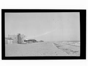 Houses on the beach, Pismo, California