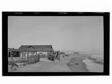 Store and houses on the beach, Pismo Beach, California