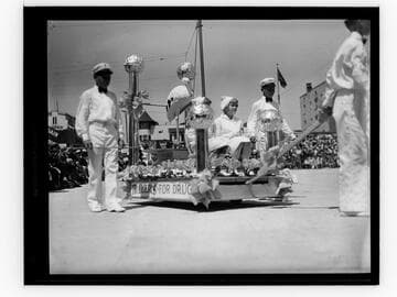 Miller's float in the Ocean Park Baby Parade