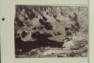 Grand Canyon village at the South Rim