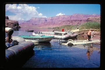Glasspar hull to water; Lees Ferry