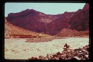 Mile 211.0 upstream Cataract Canyon, middle of rapid no. 4