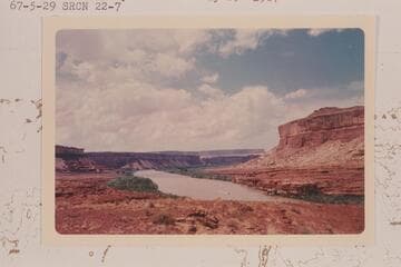 Up river from Mile 22.5 in Stillwater Canyon