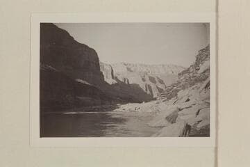 Downstream in Conquistador Aisle.  Buzz stopped for lunch near the head of Fossil Rapid and probably made this picture at that time