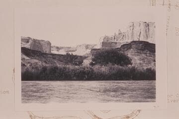 Stub canyon between Miles 45 and 44 at left bank of Labyrinth Canyon