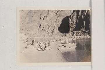 The Dusty Dozen preparing for departure at Pipe Creek after a visit to the Rim