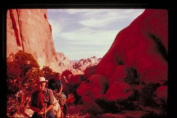 Riding out Rainbow Bridge Trail near 6069