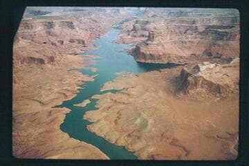 Lake Powell rising in Last Chance Creek, Mile 49.4