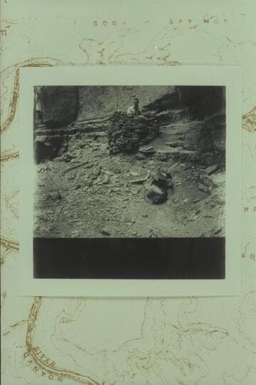 Ruin at right wall around first bend of Horse Canyon