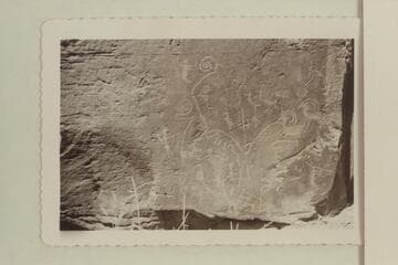 Pictographs at the head of Piute Rapid