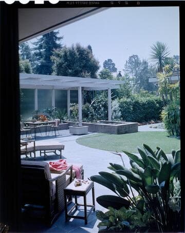 [Unidentified residences]