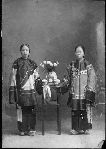 Chin Quan Gue and unidentified woman