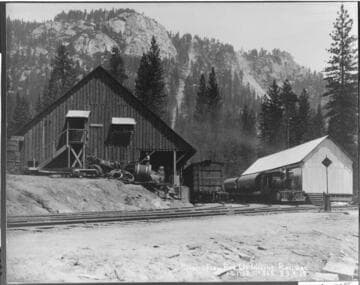 This view of the warehouses at Cascada shows the foot of the steep inclined railway (Incline #1) that was used to haul construction materials