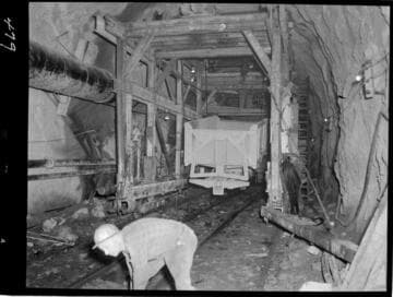 Big Creek - Mammoth Pool - Lifting dump car in mucking operation at outlet heading