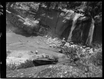 Big Creek - Mammoth Pool - Riverbed at Daulton Creek viewed from dome above west abutment