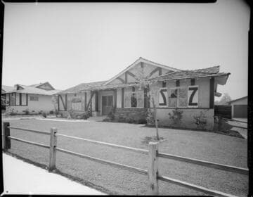 Single family home exteriors & interiors