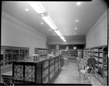 Lighting in a men's clothing store