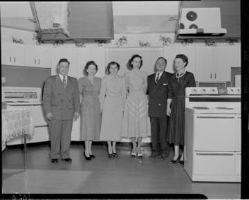 Cooking demonstration to audience
