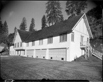 Big Creek Guest House with enclosed garage parking below