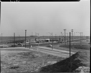 Lighting at five point intersection at night