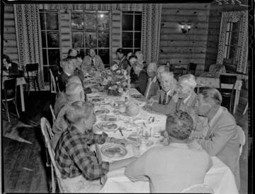 Big Creek Valley Editors Tour: group having breakfast at Huntington Lodge