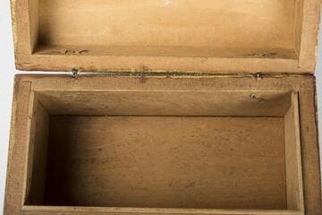 Decorated Box with Moon Inscription