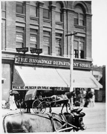 Broadway Dept. Store on corner of 4th, approximately 1899