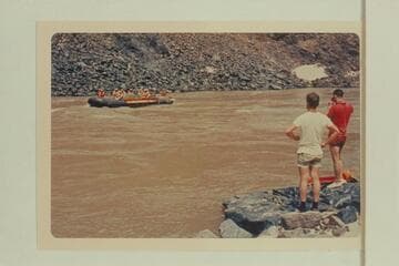 Hatch boloney passing the group of floaters at Mile 234.1 left bank. There were four boloneys in the outfit