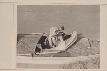 Reparis to the "Esmeralda II." Foot of Tanner Trail. Marston; Edward Hudson